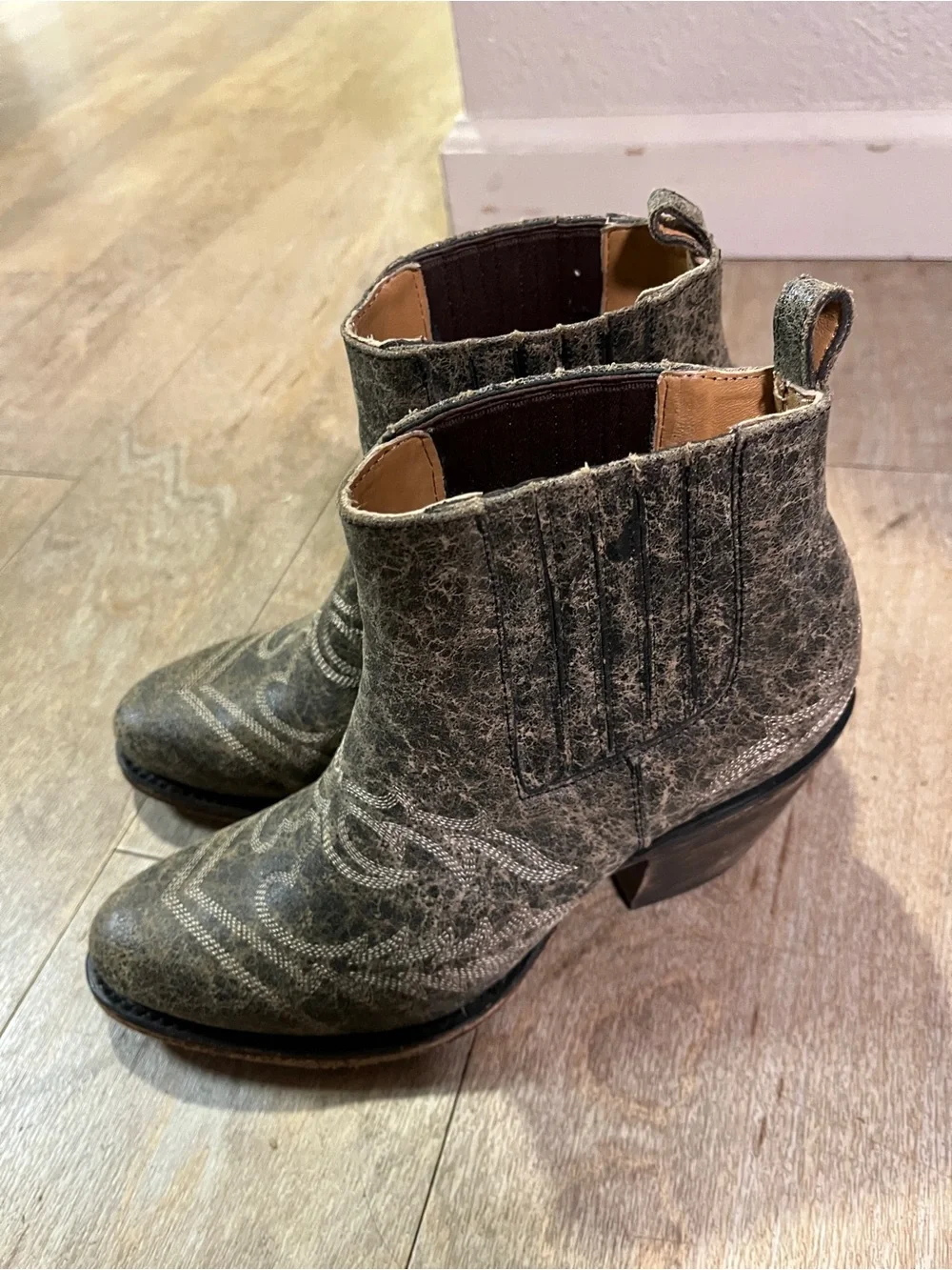 Lucchese women ankle